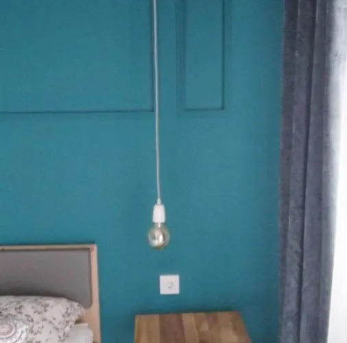 Valkane, 400 Met Od Plaze, Park Free